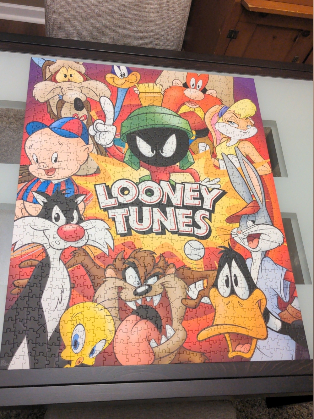 Warner Bros. Looney Tunes Jigsaw Puzzle - White, Blue, Red, Yellow - Picture 2 of 5